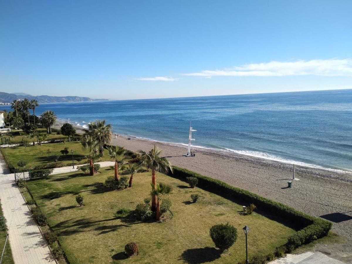 Torrox Costa Beachfront Apartment المظهر الخارجي الصورة