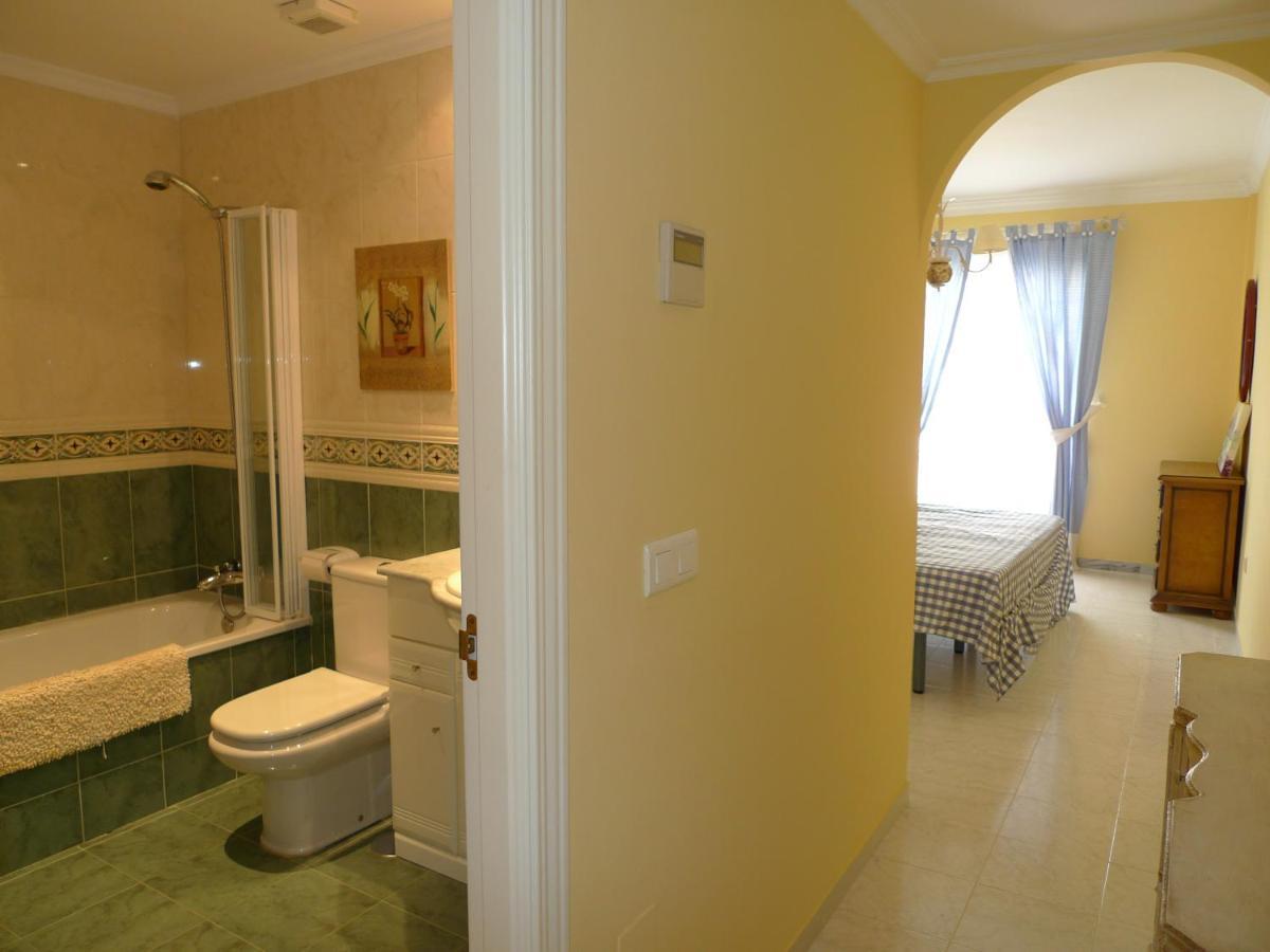 Torrox Costa Beachfront Apartment المظهر الخارجي الصورة