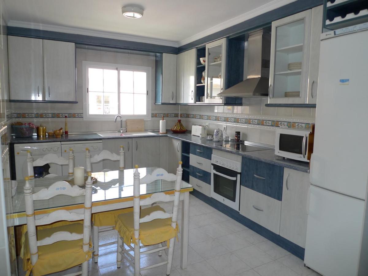 Torrox Costa Beachfront Apartment المظهر الخارجي الصورة