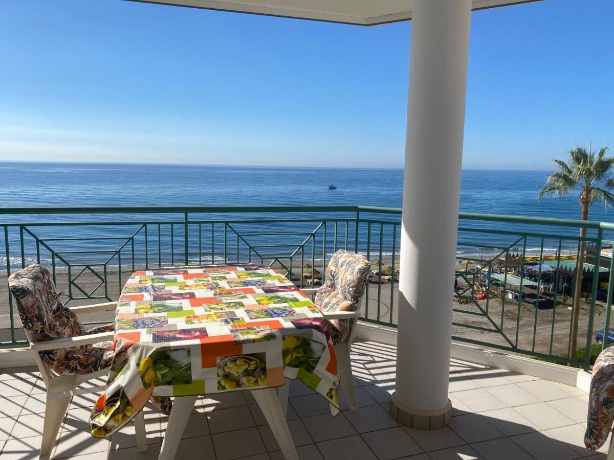 Torrox Costa Beachfront Apartment المظهر الخارجي الصورة