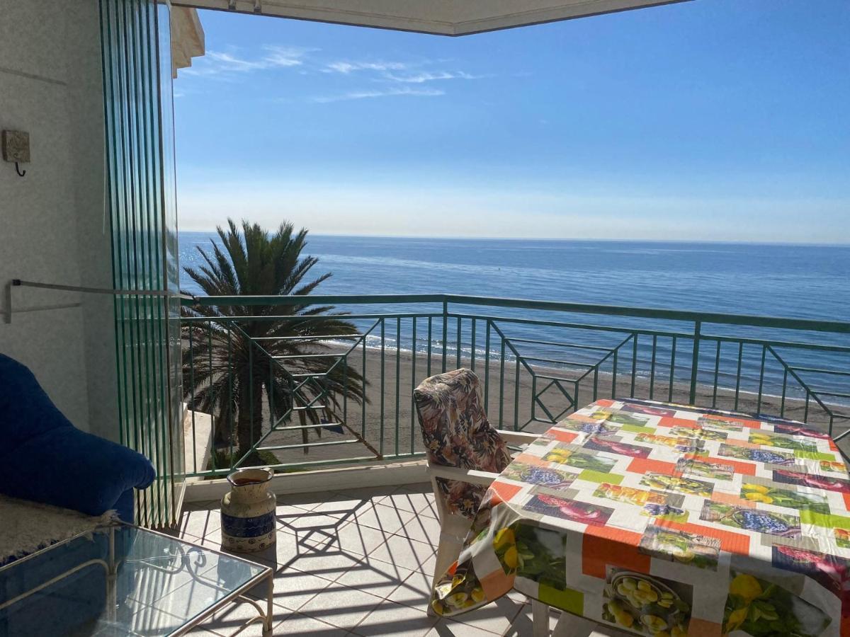 Torrox Costa Beachfront Apartment المظهر الخارجي الصورة