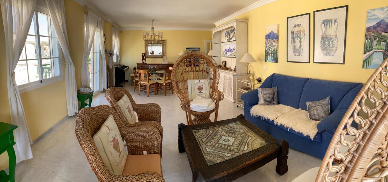 Torrox Costa Beachfront Apartment المظهر الخارجي الصورة