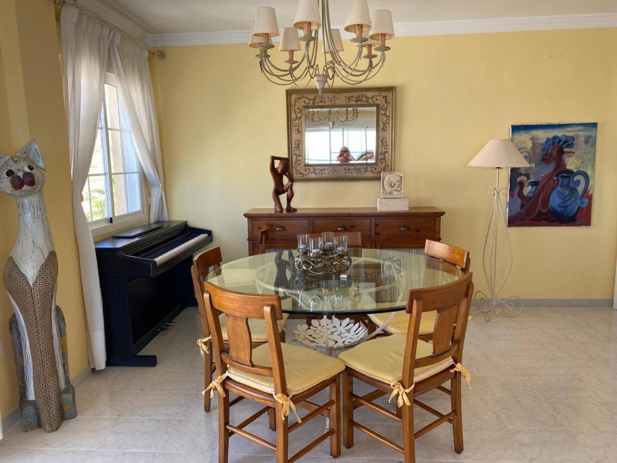 Torrox Costa Beachfront Apartment المظهر الخارجي الصورة