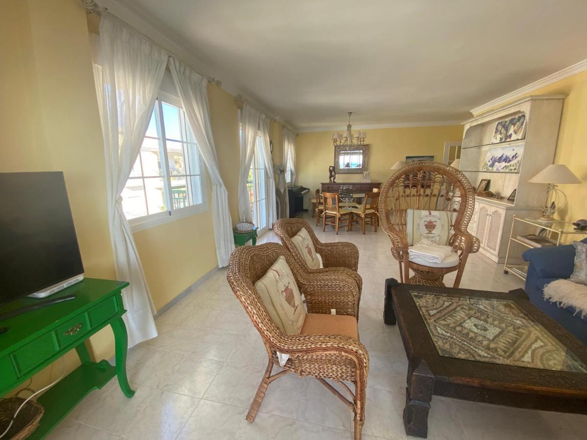 Torrox Costa Beachfront Apartment المظهر الخارجي الصورة
